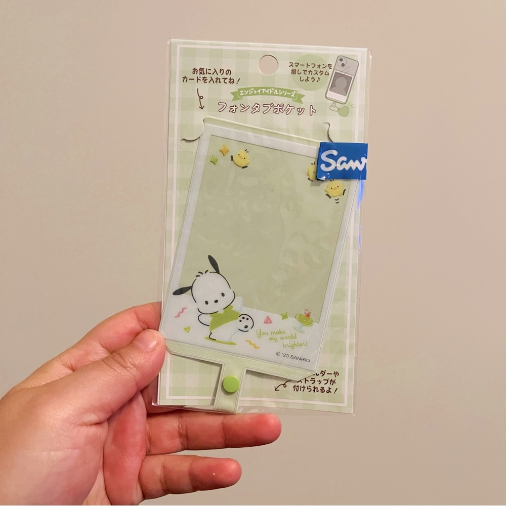 🌹 NEW - Sanrio Pochacco Phone Tab Pocket